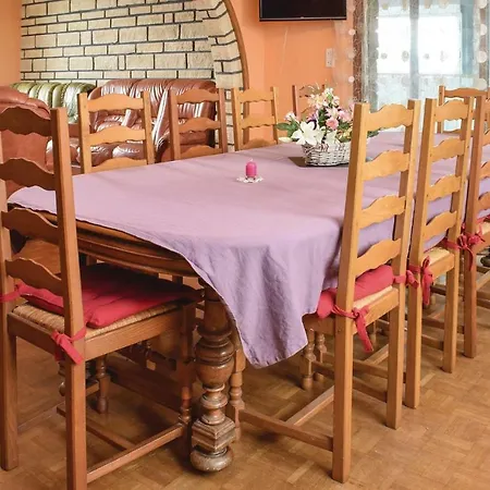 Cozy In Villers-s-s-foucarmont Hotel